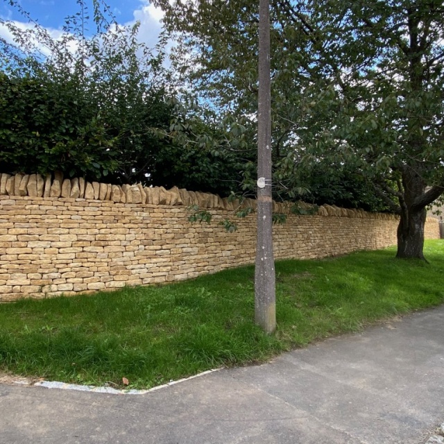 Cotswold Dry Stone Wall, Kingham, Oxfordshire