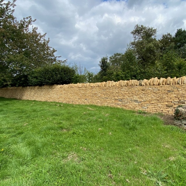 Cotswold Dry Stone Wall, Kingham, Oxfordshire