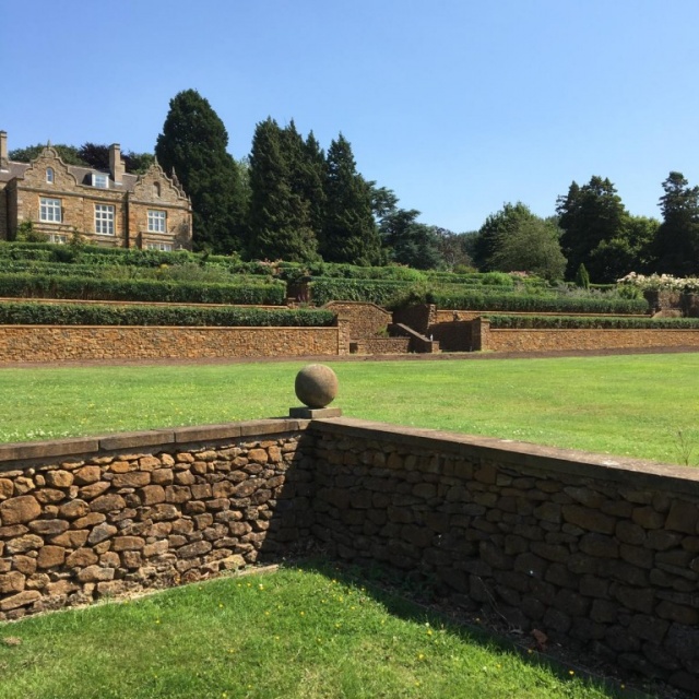 Ironestone Drystone Walls, Catesby House, Warwickshire